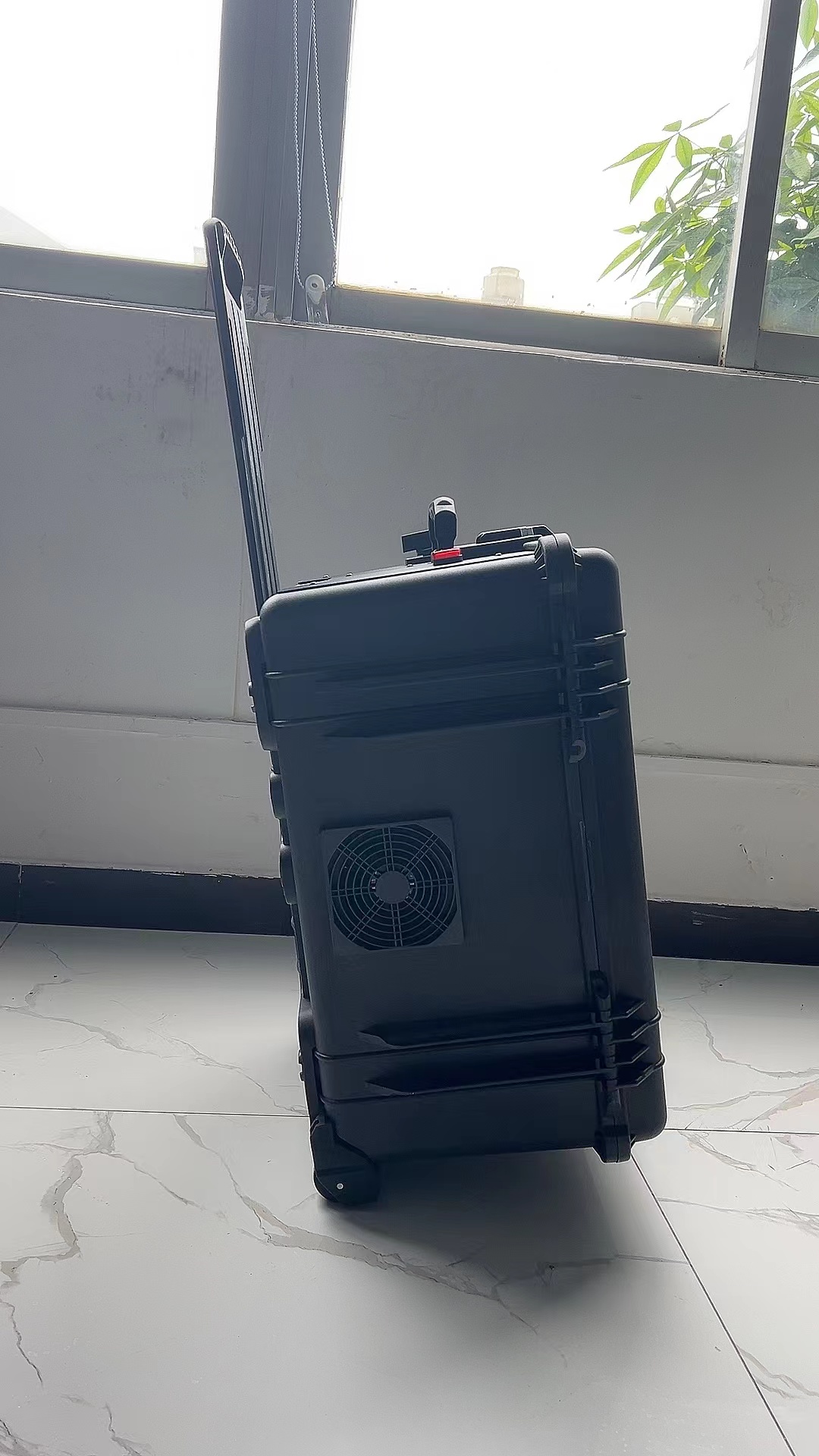 泰州手拉箱型移动通信干扰器